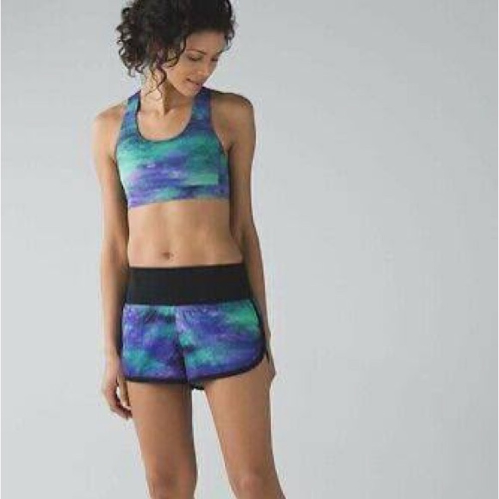 Lululemon Drop It Low Run Shorts Rio Nights Multi Purple Roll Waist Mid Rise 8 - Picture 1 of 9